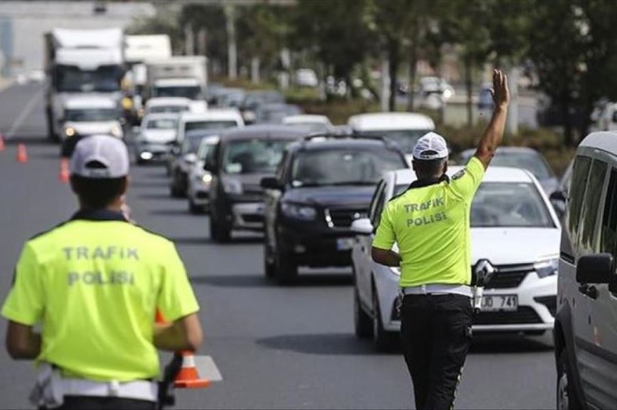 BURASI ANTALYA.. EMNİYET’TEN TRAFİKTE KURALSIZLIĞA SIFIR TOLERANS