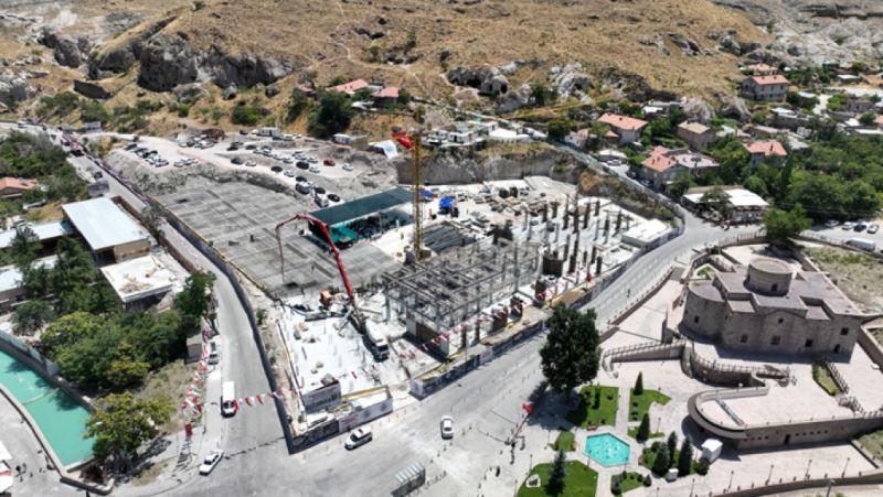 Selçuklu Belediyesi’nden şehrin turizmine önemli bir dokunuş daha   SİLLE’DE “KAPALI OTOPARK, KARMA YAPILAR VE MEYDAN DÜZENLEMESİ” PROJESİNİN TEMELİ ATILDI