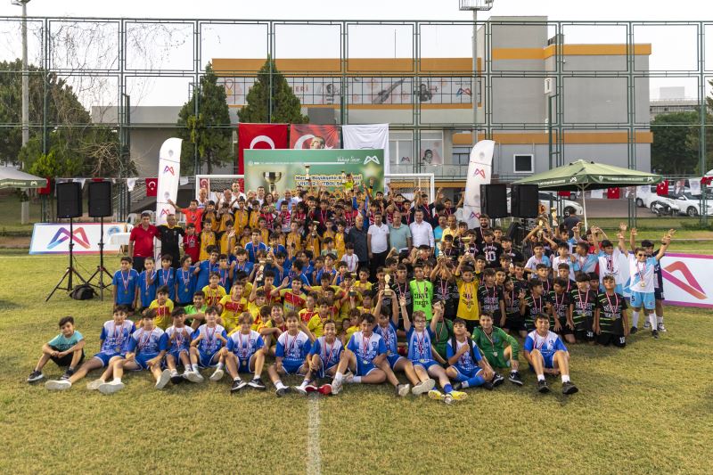 Büyükşehir U-11 ve U-12 Futbol Şenliği Sona Erdi