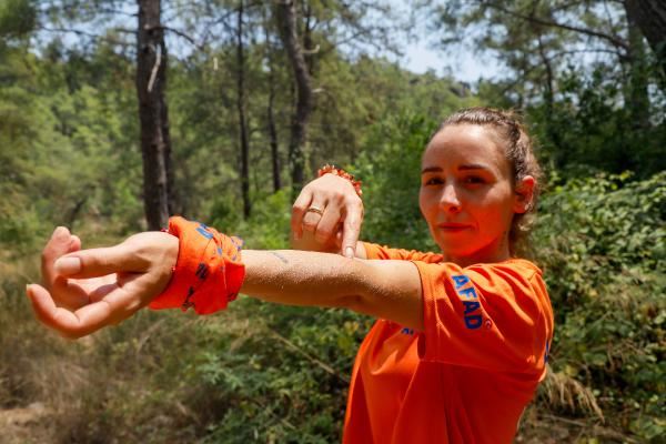 3 ÇOCUĞUNU KARDEŞİNE EMANET EDİP ANTALYA