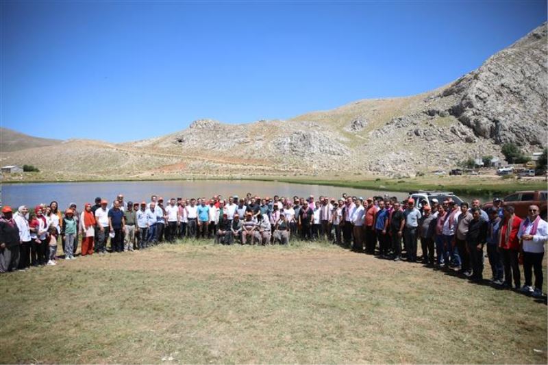 BAŞKAN YÜCEL’DEN 23 BATI YAYLASINA HİZMET YAĞMURU BAŞKAN YÜCEL: DÜN BURADAYDIK, BUGÜN BURADAYIZ, YARIN DA BURADA OLACAĞIZ