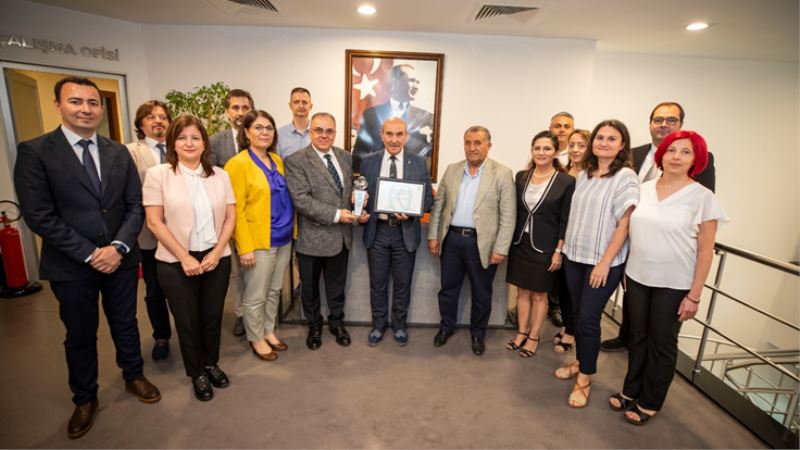 ESHOT’un engelleri kaldıran projesine özel ödül