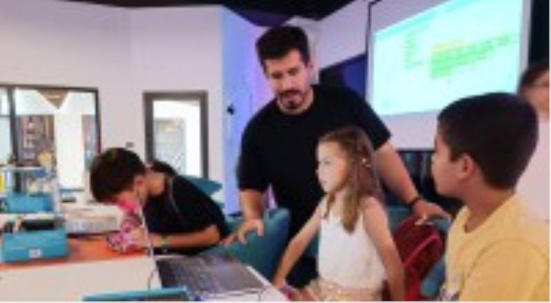 Kepez’de geleceğin teknoloji liderleri yetişiyor