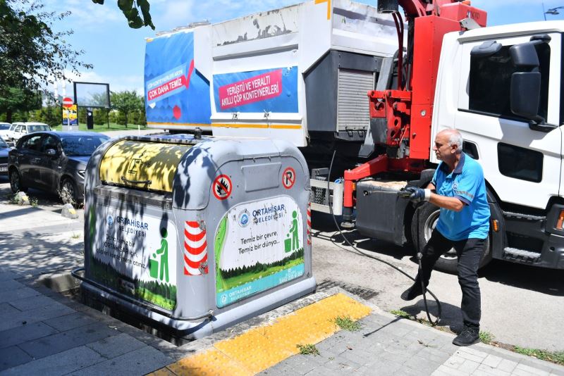 Çöp konteynerleri tertemiz oldu