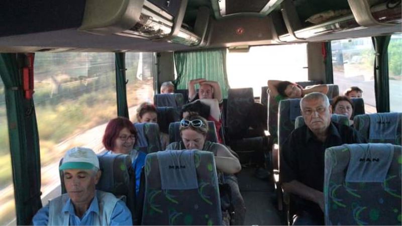 En güzel tatil *Nazilli Belediyesi günübirlik tatil için Didim’e giden engelli ve ailelerine ulaşım desteği sağladı.
