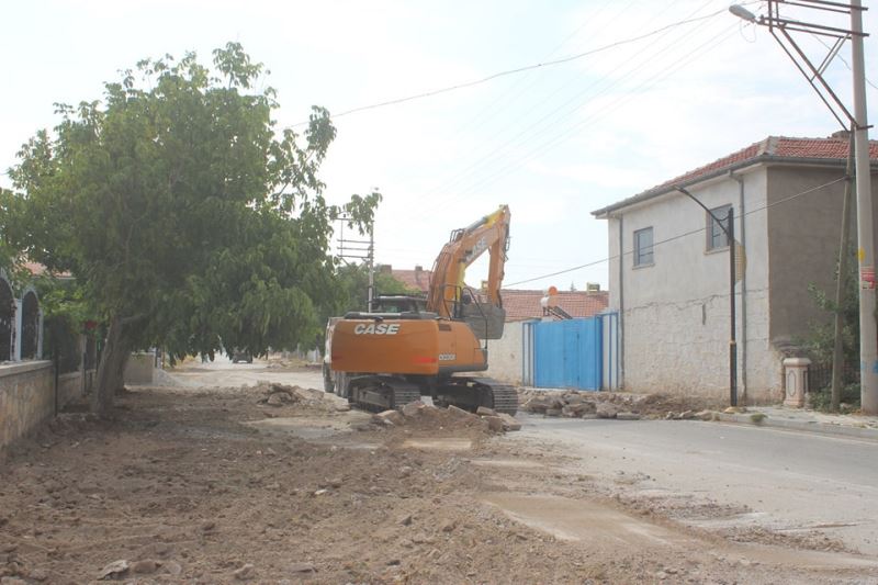 Mezar Caddesi’nde Asfalt Hazırlıkları