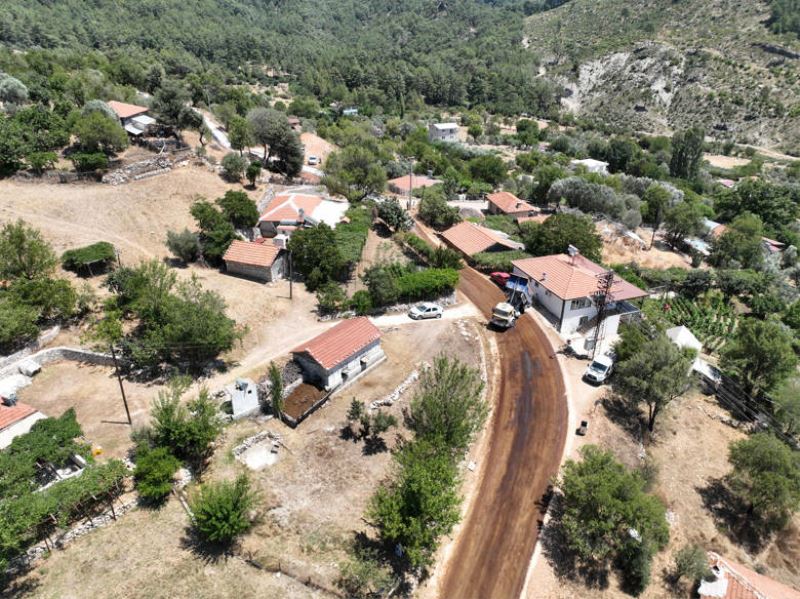 Hacıoğlan ve Sarıbelen grup yolunda asfalt çalışması