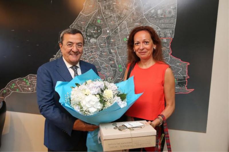 Başkonsolostan Konak’a Veda