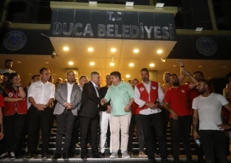 Buca Belediyesi işçilerinin yüzü güldü: “En düşük ücret 21.100 TL”
