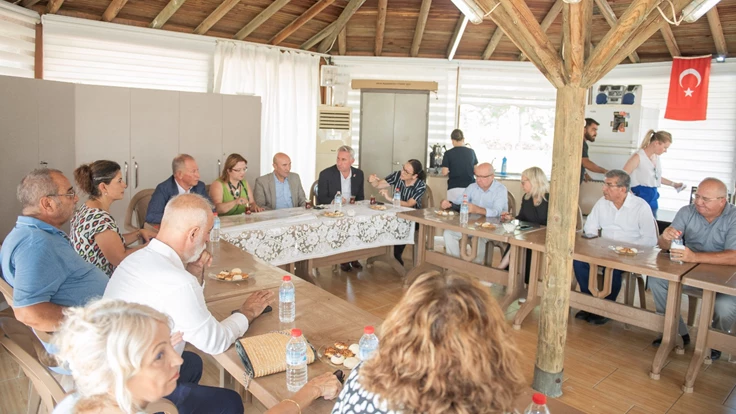 Menemen’e iki İZBAN durağı kazandıracağız