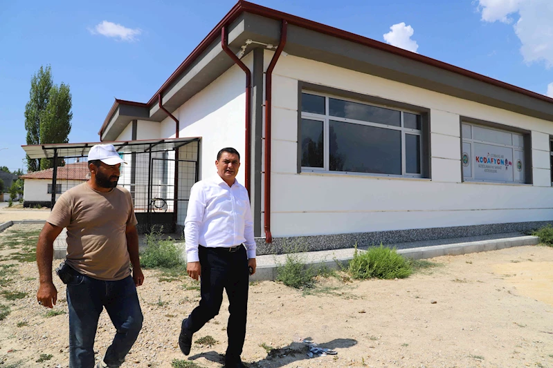 Gençlik Merkezi Çevre Düzenlemesi , Peyzaj ve Parke Çalışmaları Devam Ediyor