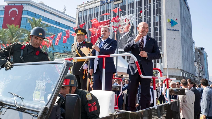 İzmir’de “Zafer” coşkusu
