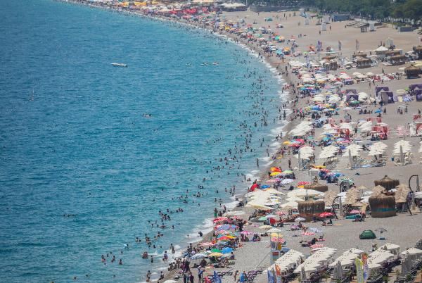 AKDENİZ’DE BİR SORUN VAR.. YÜZEY SUYU SICAKLIĞI REKOR SEVİYEYE ULAŞTI
