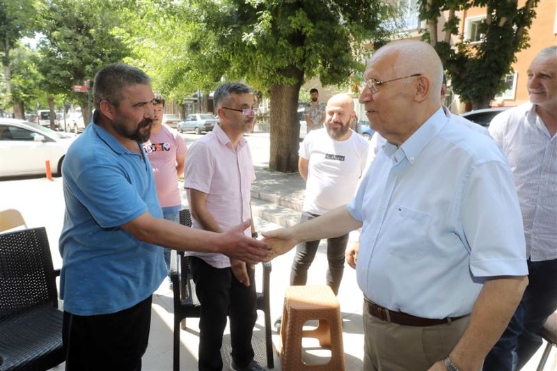 Başkan Yaşar Muhtarlar ve Esnafla Bir Araya Geldi