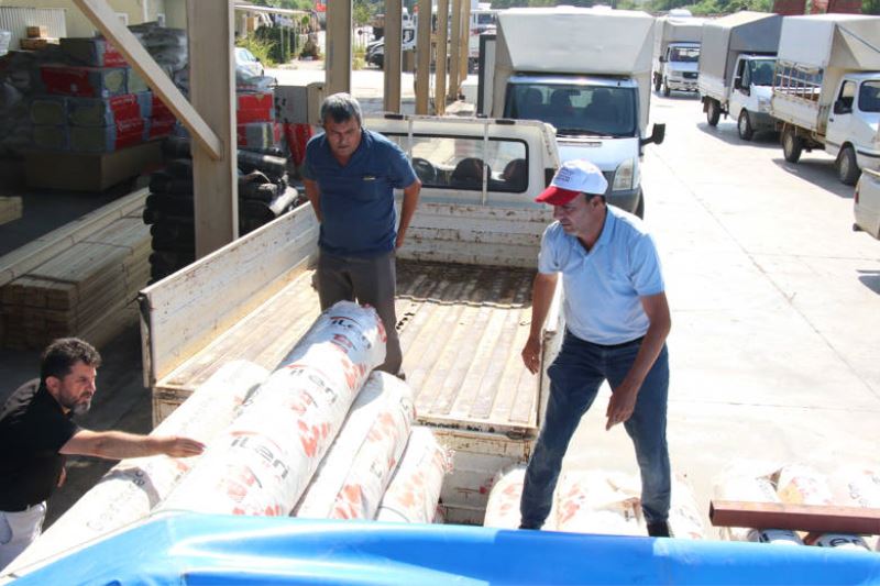 Büyükşehir’den Aksulu çiftçilere sera naylonu yardımı