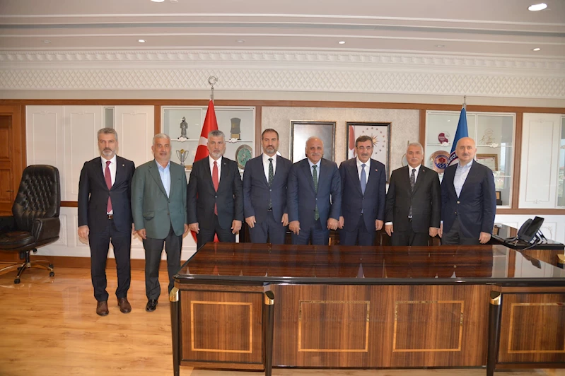 CUMHURBAŞKANI YARDIMCISI YILMAZ BÜYÜKŞEHİR’İ ZİYARET ETTİ