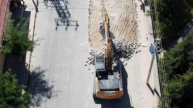 Afyon Yolunda Su – Kanal Hattı ve Yol Söküm Çalışmaları
