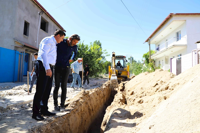 Işık Mahallemiz Uçar Sokakta Kanalizasyon hattı çalışmaları devam ediyor.
