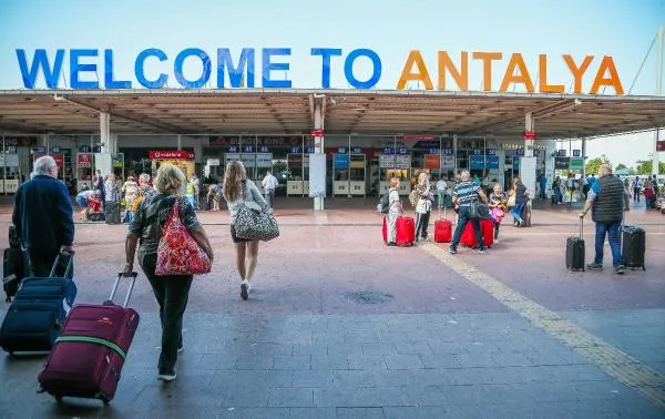 KASIM’A KADAR.. AVRUPALI TURİST ANTALYA