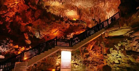 ANTALYA’NIN EN ÇOK TURİST ÇEKEN YERİ.. AŞIKLAR MAĞARASI