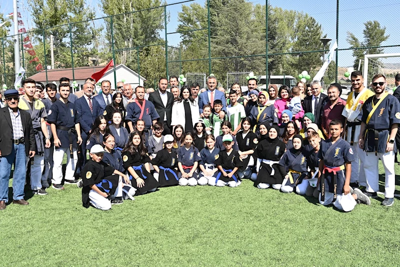 “Lalahan Atatürk Stadı Güzel Mamak’ımıza Hayırlı Olsun”