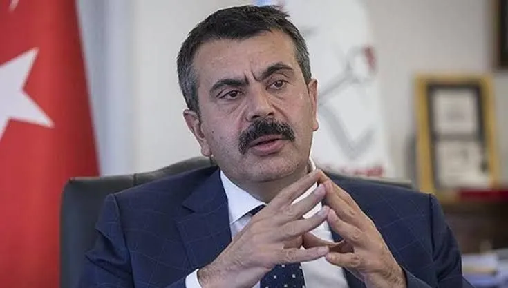 OKULLARDA YENİ DÖNEM BAŞLIYOR.. BAKAN: ‘TELEFON KAYIT ÜCRETİ BAĞIŞ YOK’