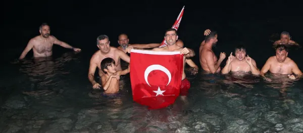ANTALYA’DA 2024’Ü DENİZDE KARŞILADILAR