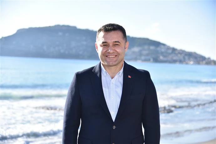 ALANYA BELEDİYE BAŞKANI ADEM MURAT YÜCEL’DEN REGAİP KANDİLİ MESAJI