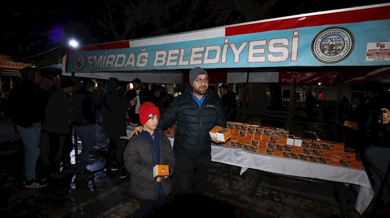 Emirdağ Belediyesinden Kandil Simidi İkramı