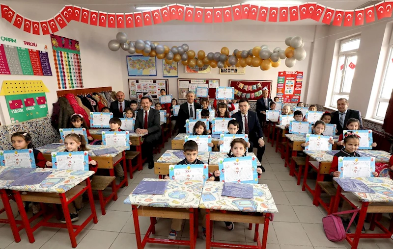 HASAN KILCA, ÖĞRENCİLERİN KARNE HEYECANINA ORTAK OLDU