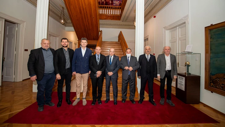 Başkan Soyer’e Kosova Rumeli derneğinden destek