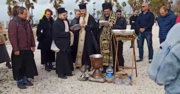 ORTODOKSLAR SİDE’DE EPİFANİ BAYRAMI’NI KUTLADI