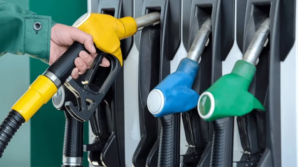 AKARYAKITA BÜYÜK ZAM KAPIDA.. MOTORİN 40 LİRAYI AŞACAK