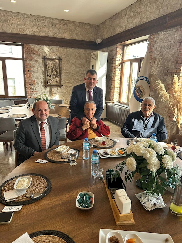 Belediye Başkanımız Serkan Koyuncu Misafirlerini Taş Konak Restoran’da Ağırladı