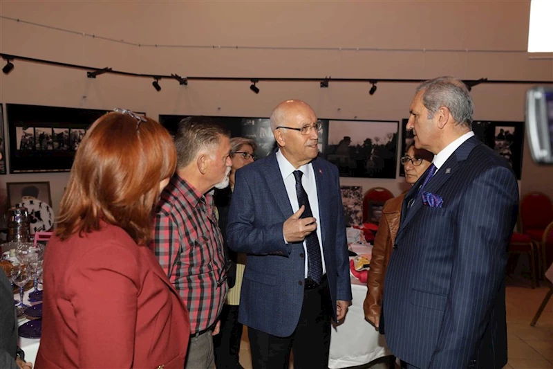 Yaşar, Kermesin Açılış Kurdelesini Kesti