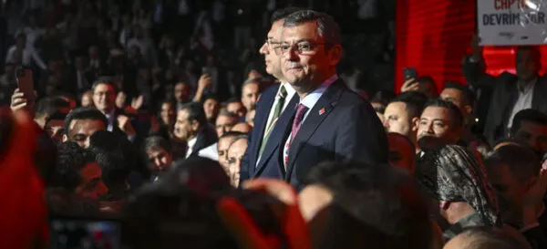 CHP GENEL BAŞKANI ÖZGÜR ÖZEL İLK SEÇİM YENİLGİSİNİ ALDI