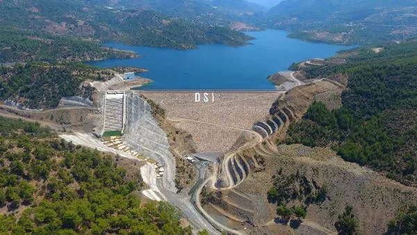 21 BARAJ VE 3 GÖLET İNŞA EDİLDİ.. DSİ