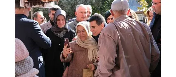 TÜTÜNCÜ’DEN ESNAF ZİYARETİ.. ‘HEP BİRLİKTE ANTALYA’YA ALTIN ÇAĞINI YAŞATACAĞIZ’