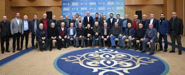 BAKAN ERSOY AK PARTİ KURUCULARIYLA BİR ARAYA GELDİ