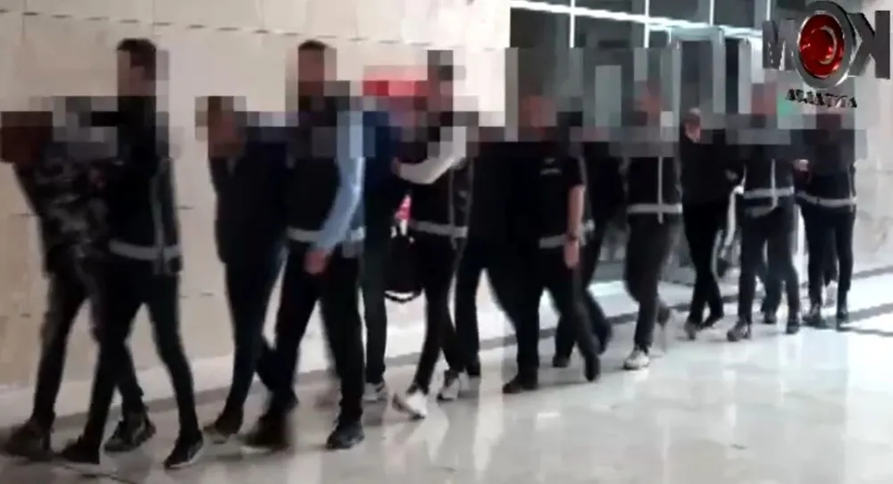 ANTALYA’DA ULUSLARARASI DÜZEYDE ARANAN 18 KİŞİ YAKALANDI 