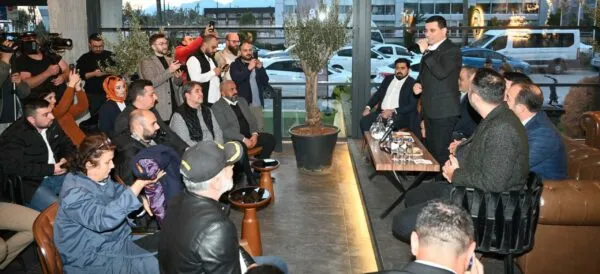 GENÇLER SORDU TÜTÜNCÜ CEVAPLADI
