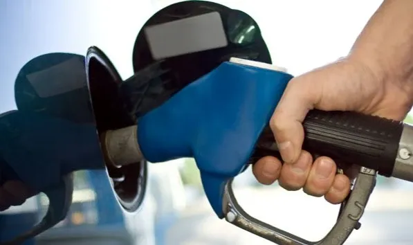 AKARYAKITTA ZAM YAĞMURU SÜRÜYOR.. HEM BENZİN HEM MOTORİN