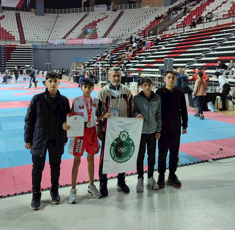 KICK BOKS TAKIMI ANTALYA’DAN MADALYA İLE DÖNDÜ
