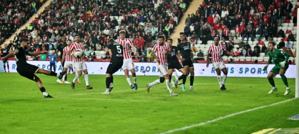 AKDENİZ DERBİSİNDE GOLSÜZ GECE.. ANTALYASPOR-ALANYASPOR: 0-0