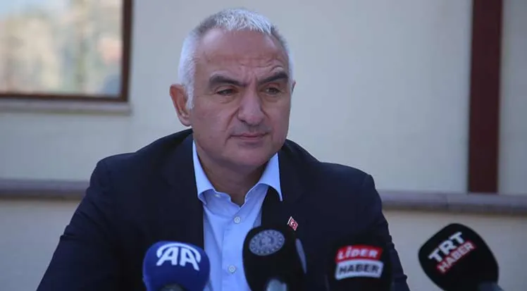 BAKAN ERSOY ANTALYA’DA.. ‘NİTELİKLİ TURİSTİ VE 12 AYI YAKALAMALIYIZ’