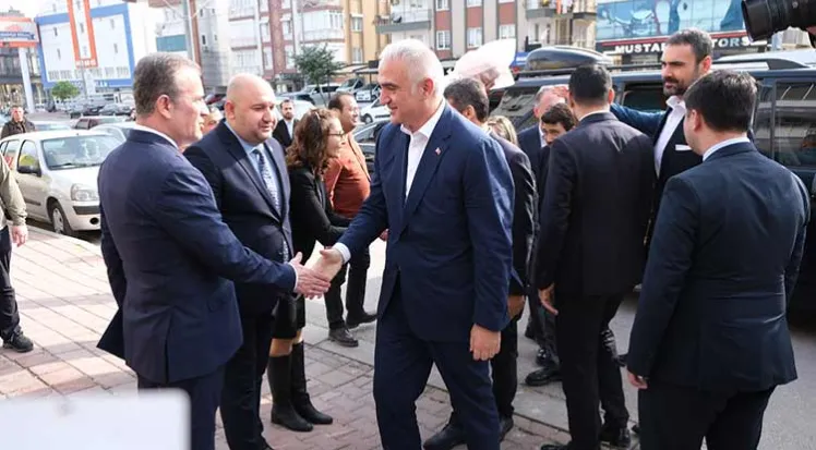 BAKAN ERSOY.. 