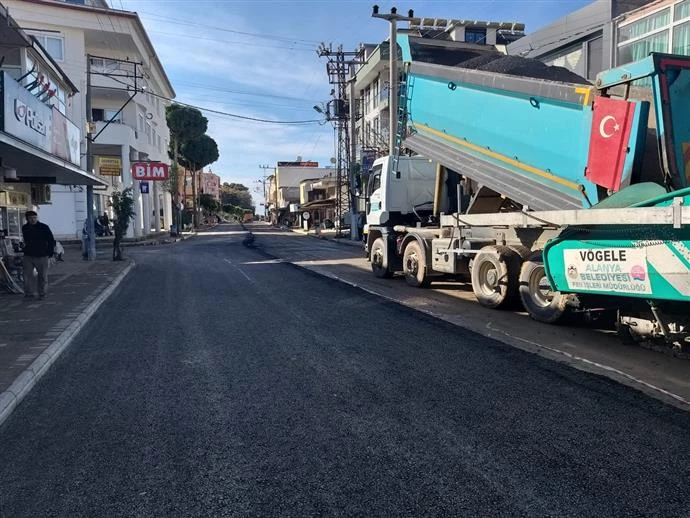 SICAK ASFALT ÇALIŞMASI DEMİRTAŞ MERKEZDE SÜRÜYOR