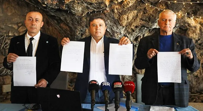 İYİ PARTİ ANTALYA İL YÖNETİMİNDE 6 ÜYE İSTİFA ETTİ