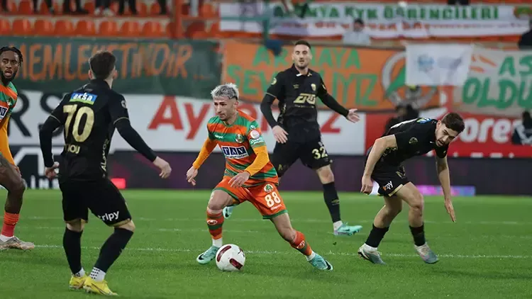 ALANYA’DA 2 GOL 2 KIRMIZI KART VAR: 1-1