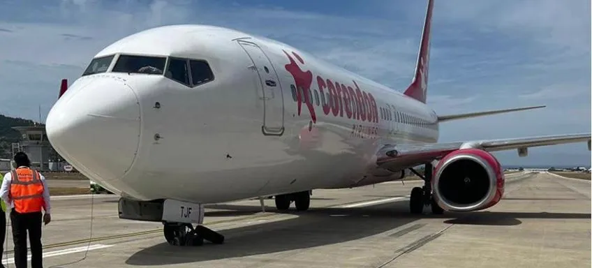 UÇAĞIN LASTİĞİ PATLADI.. ANTALYA HAVALİMANI